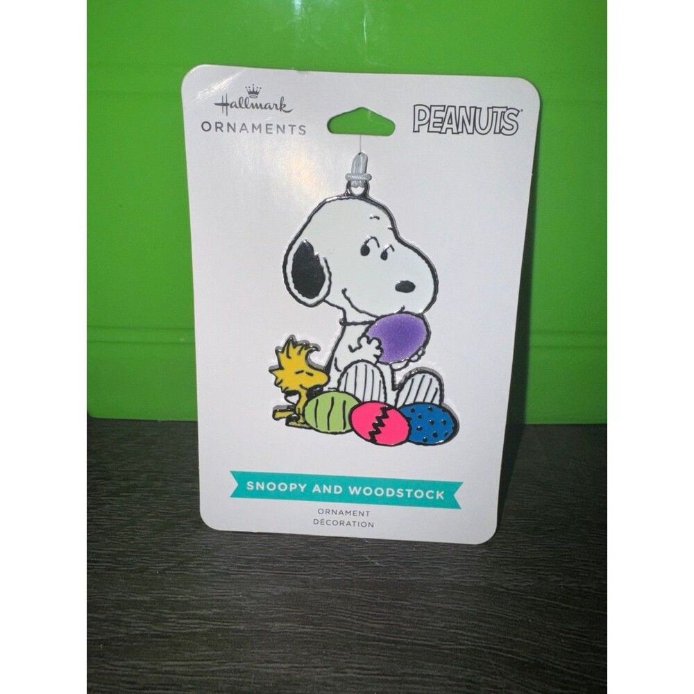 Hallmark Snoopy Easter ornament B24